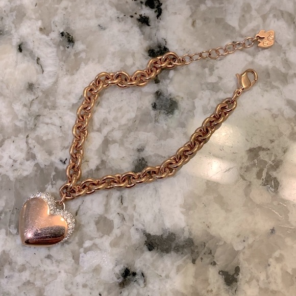 ✨FLASH SALE✨ Rose Gold Swarovski Heart Bracelet - Picture 4 of 4